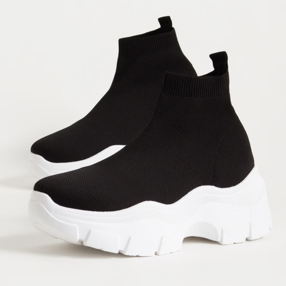 πππ¨π© 8 & 10 π€Platform Strechy Sneaker -BLK - Picture 8 of 8